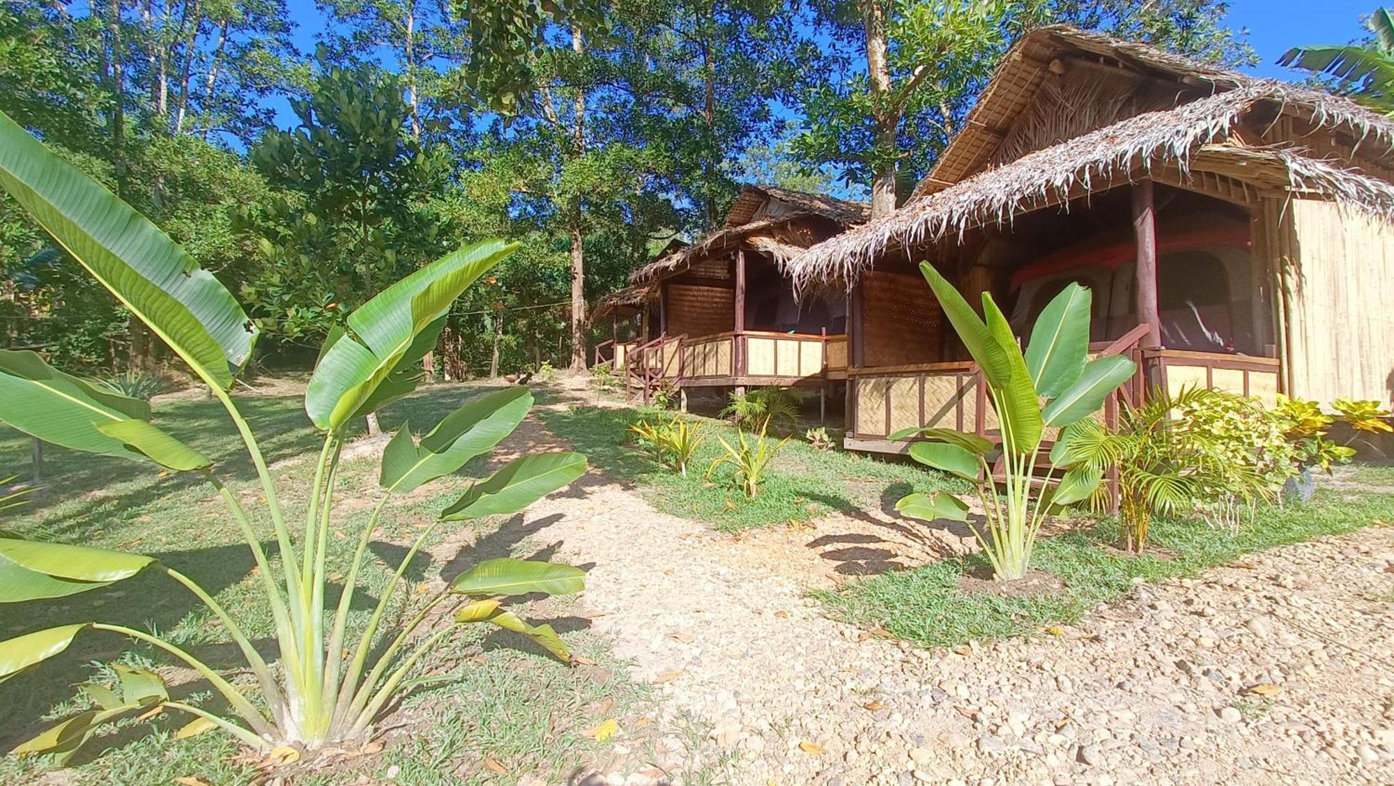 Tony'S Country Glamping With Chalet With Private Wash Room Accommodation El Nido Ngoại thất bức ảnh