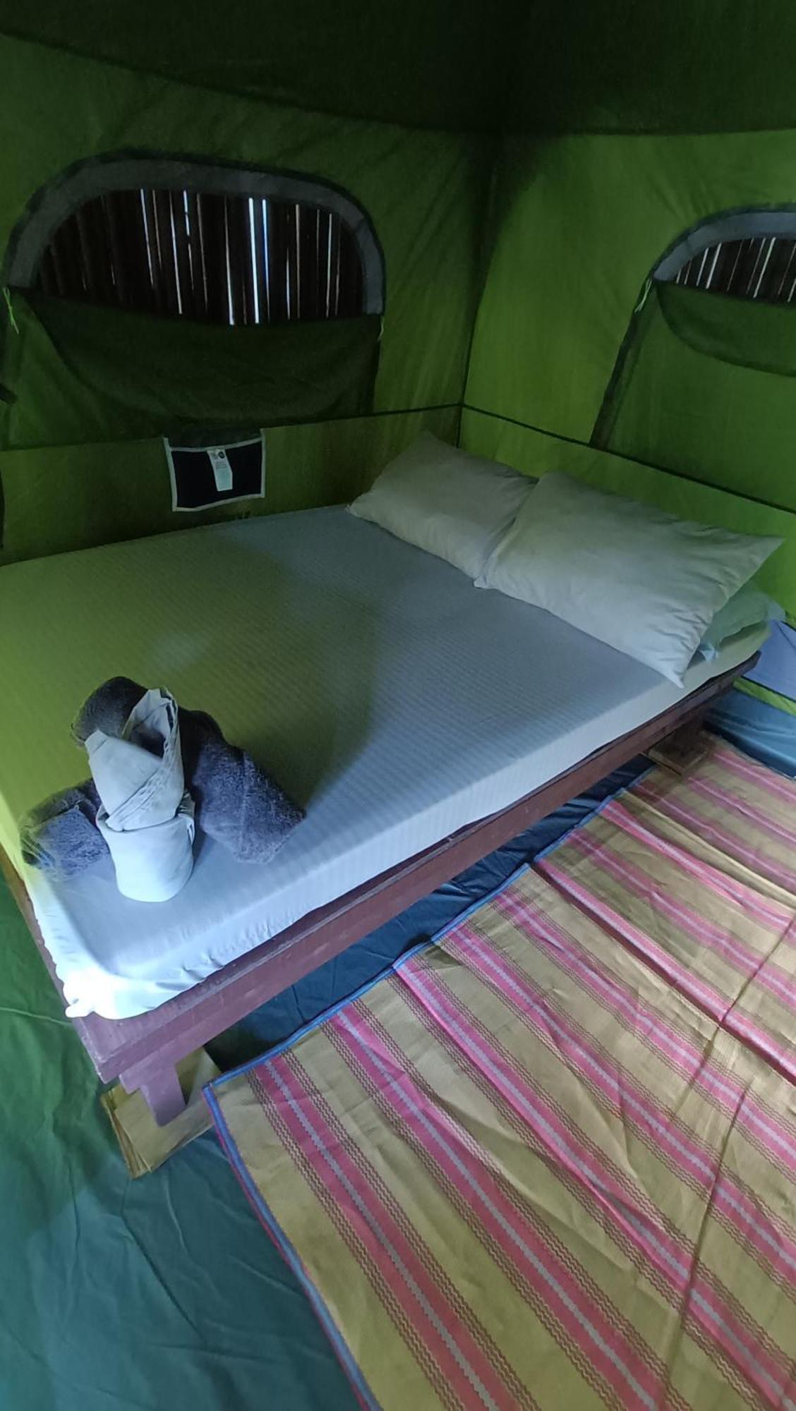 Tony'S Country Glamping With Chalet With Private Wash Room Accommodation El Nido Ngoại thất bức ảnh